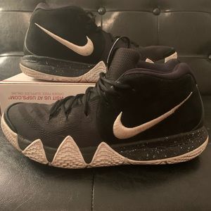 Nike Kyrie 4 ‘Black White Ankle Taker’